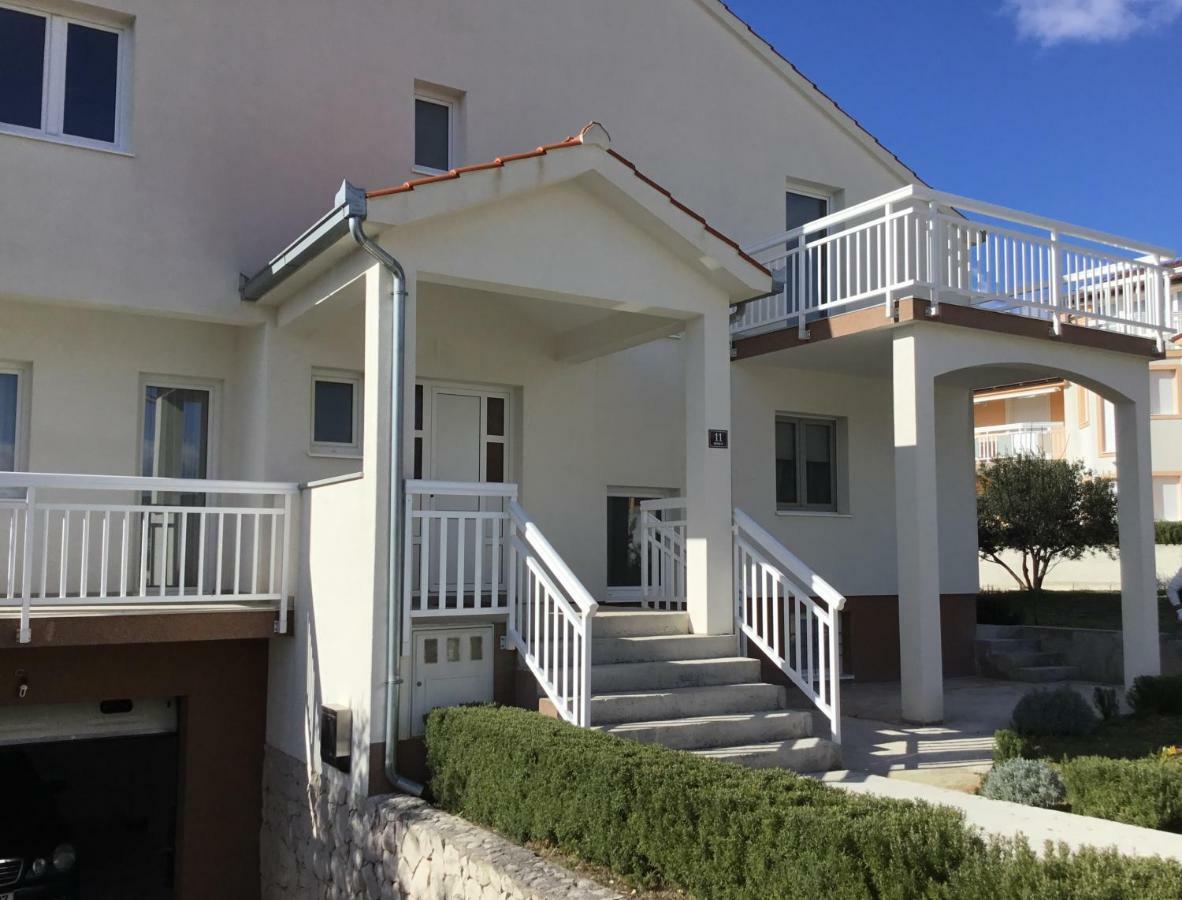 Apartments Villa Sophia โตรกีร์ ภายนอก รูปภาพ