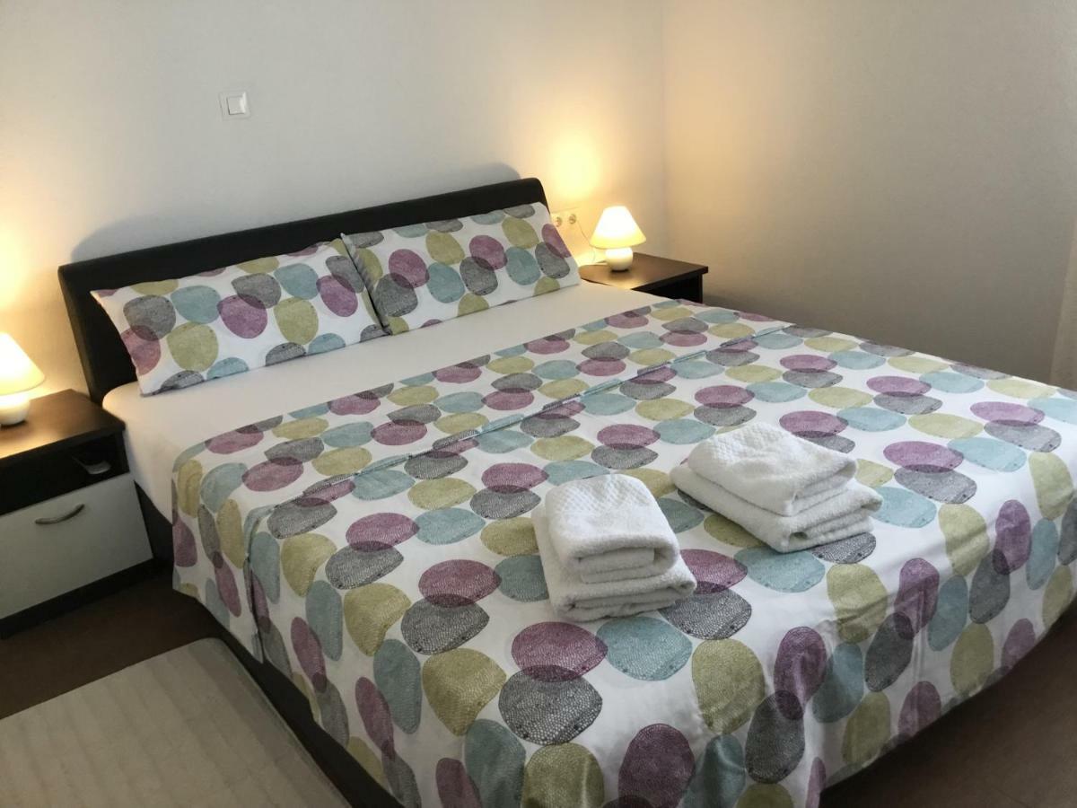 Apartments Villa Sophia โตรกีร์ ภายนอก รูปภาพ