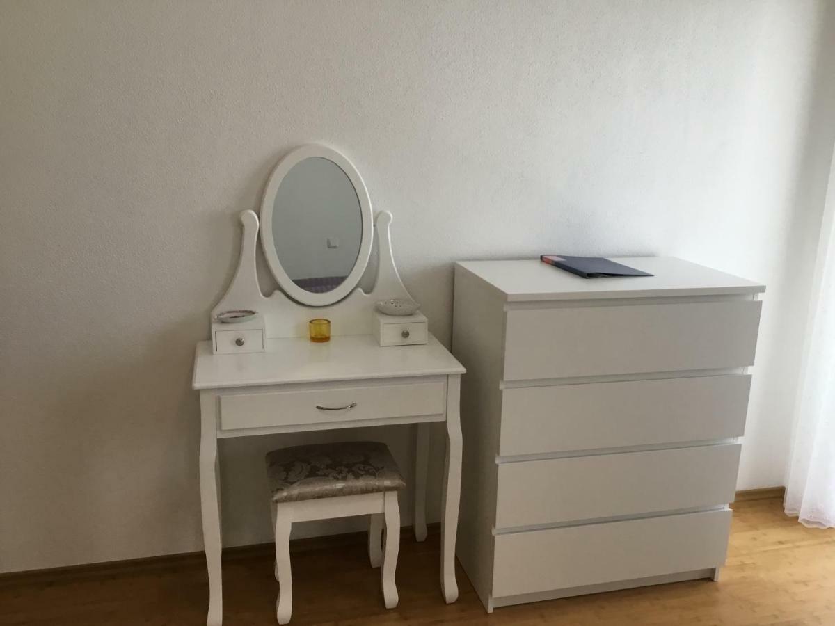 Apartments Villa Sophia โตรกีร์ ภายนอก รูปภาพ