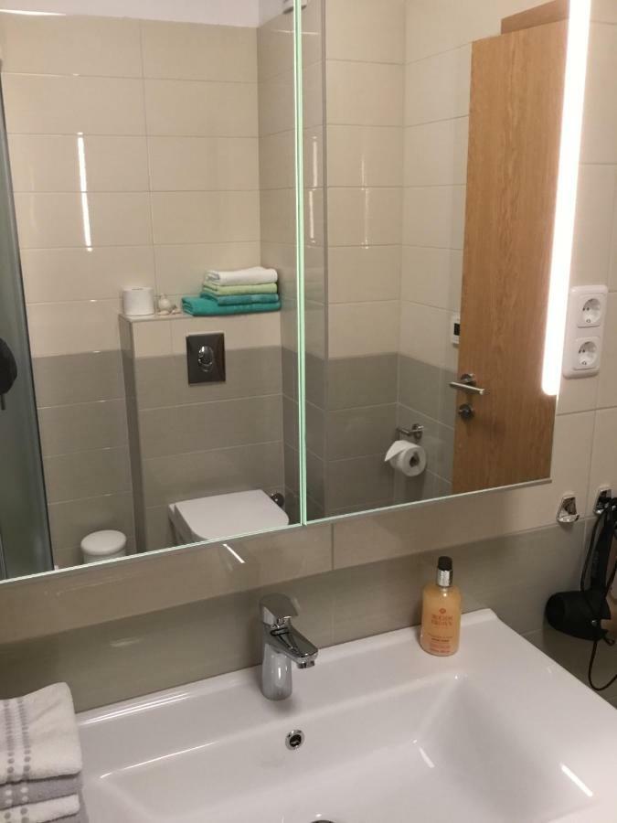 Apartments Villa Sophia โตรกีร์ ภายนอก รูปภาพ